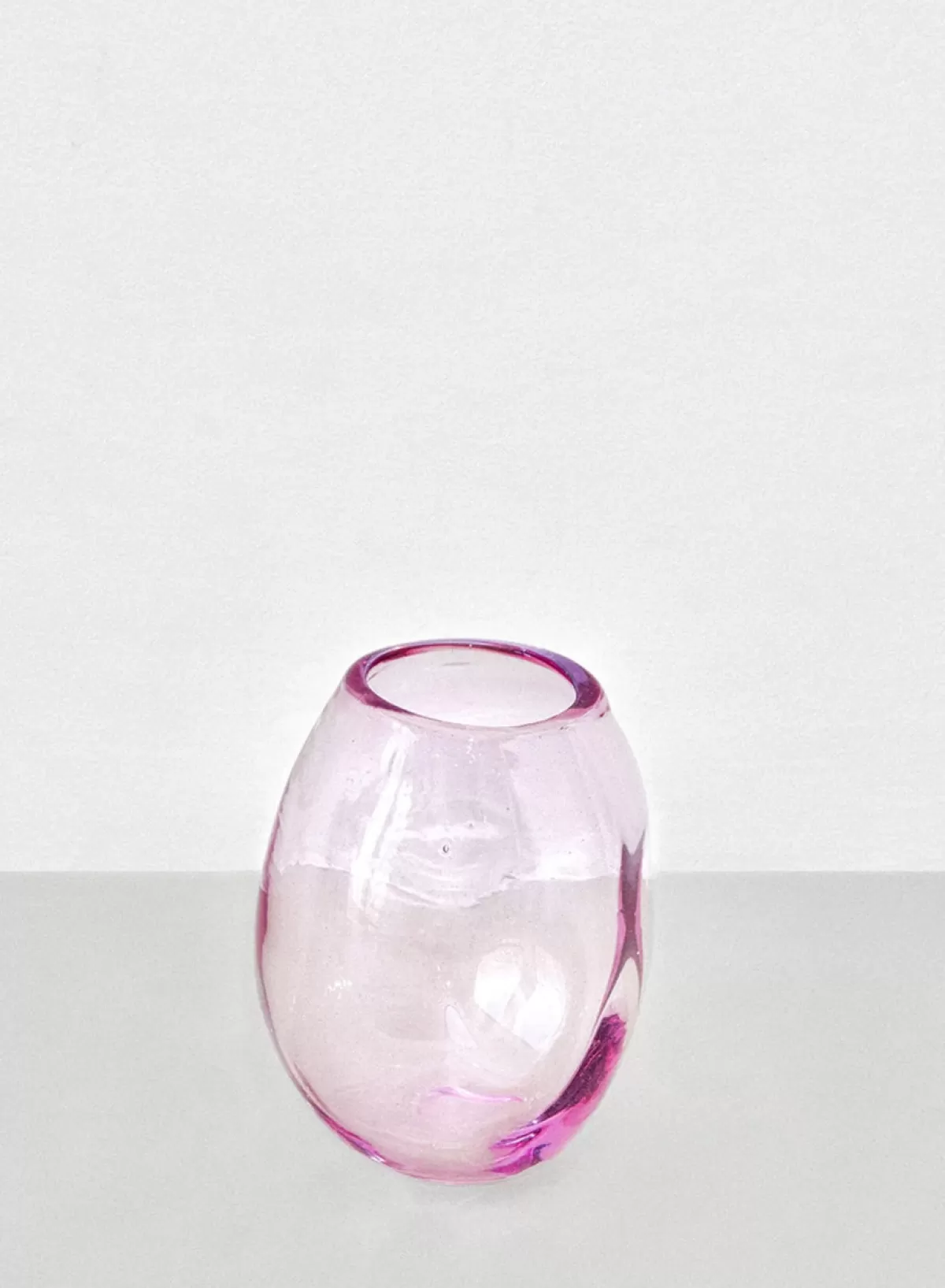 SUSAN BIJL Addled Vase Strawberry, SMALL< Keuken & Tafelaankleding