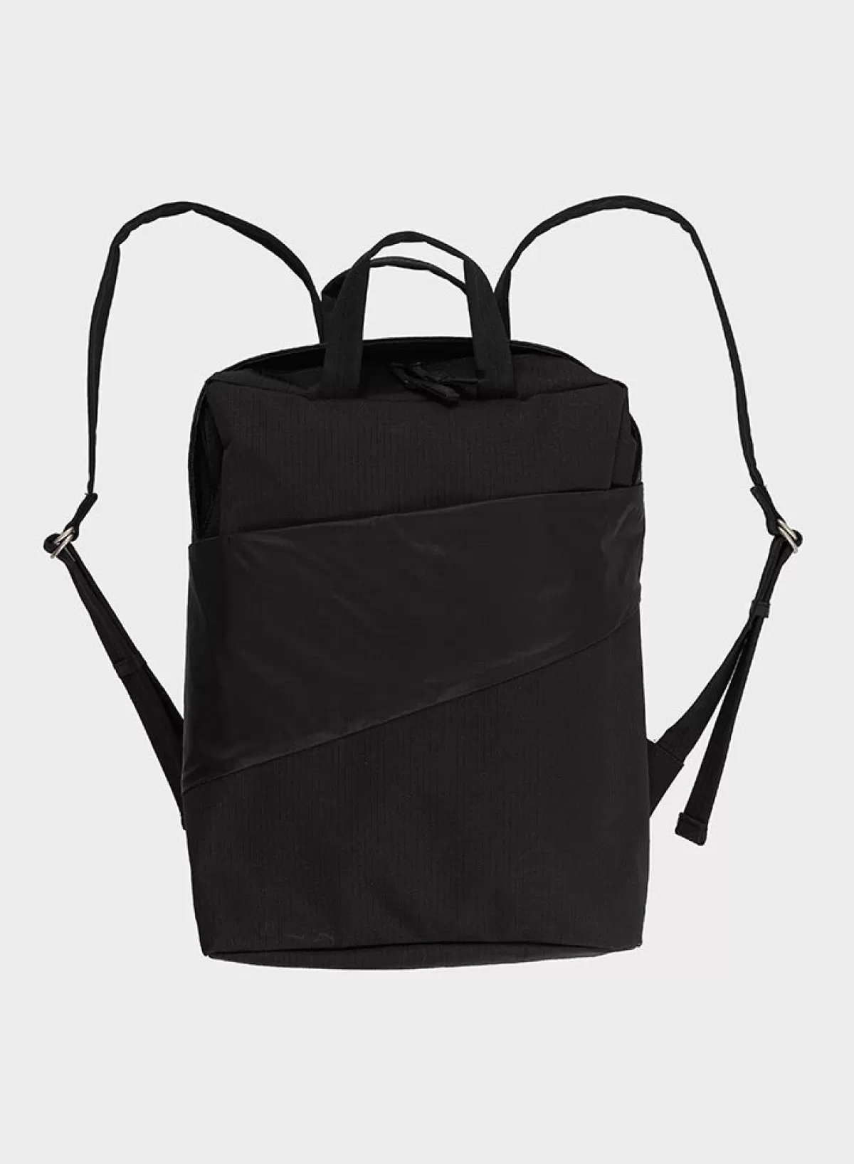 SUSAN BIJL Black & Black< The New Backpack