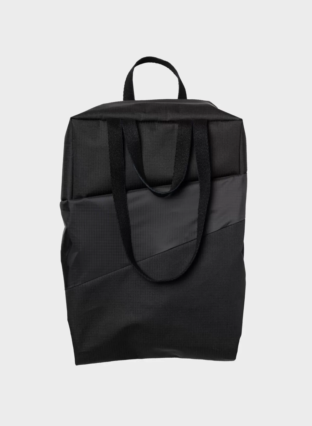 SUSAN BIJL Black & Black MEDIUM< The New Tote Bag