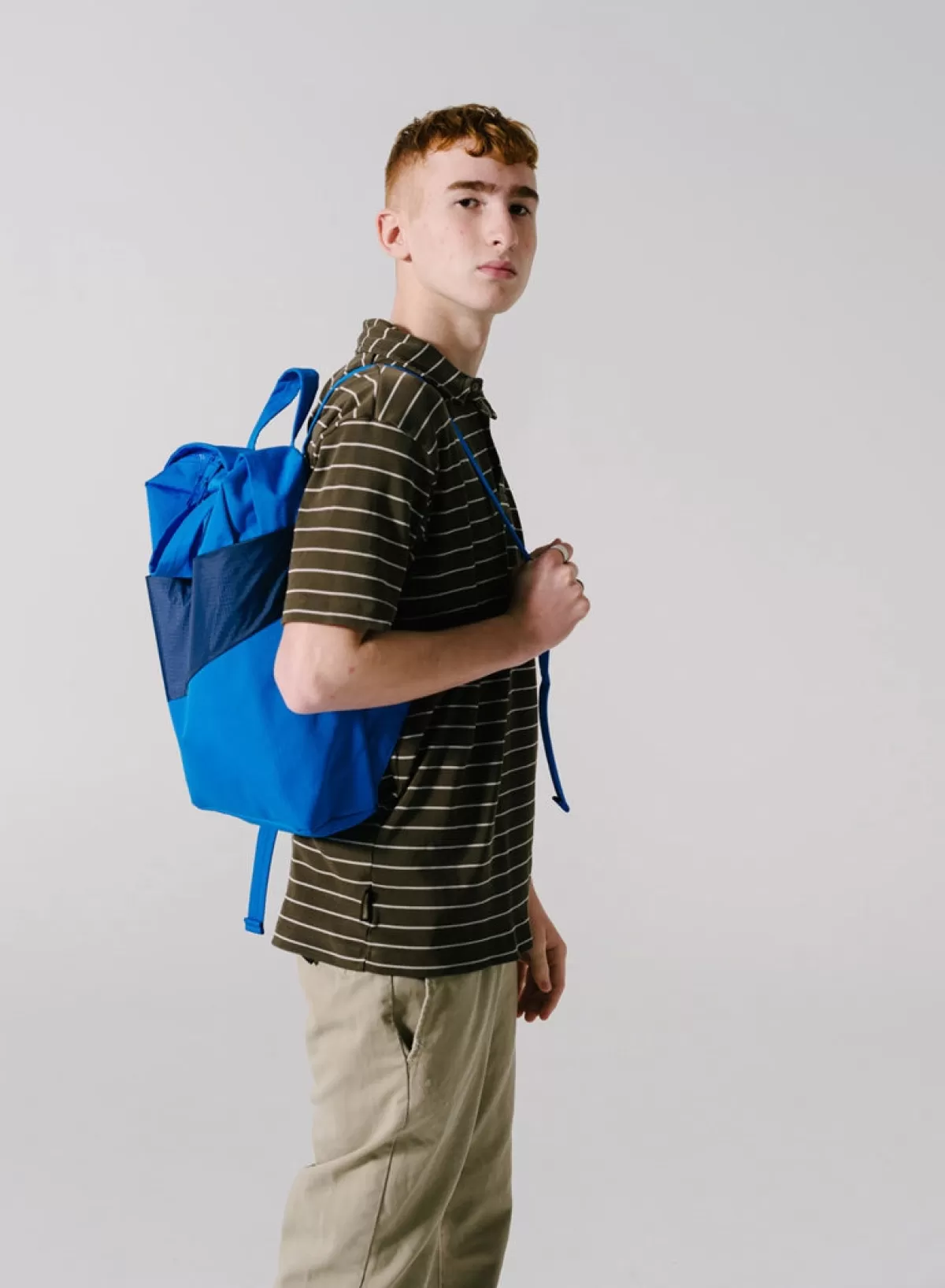 SUSAN BIJL Blue & Navy< The New Backpack