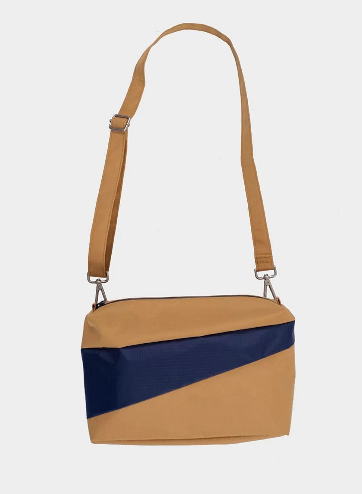 SUSAN BIJL Camel & Navy MEDIUM< The New Bum Bag