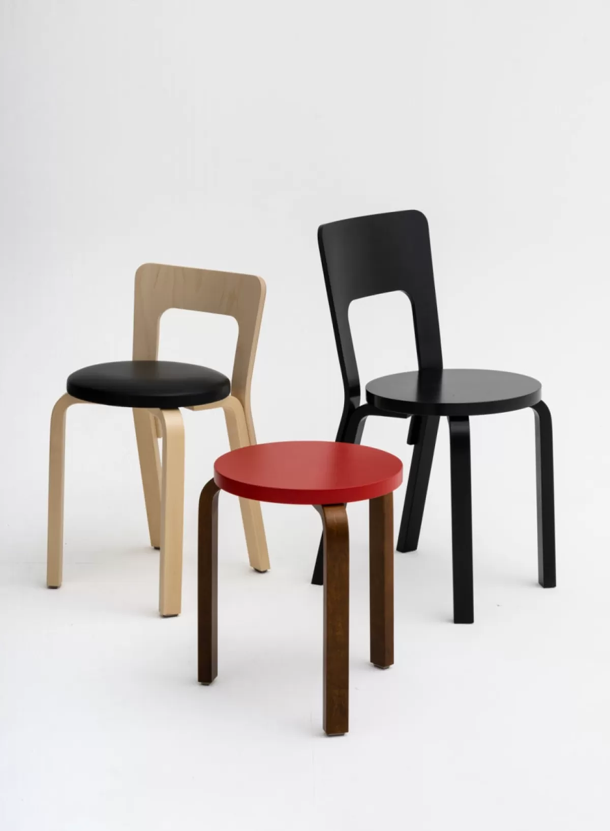 SUSAN BIJL Chair 66, Legs Black, Seat Black< Meubels