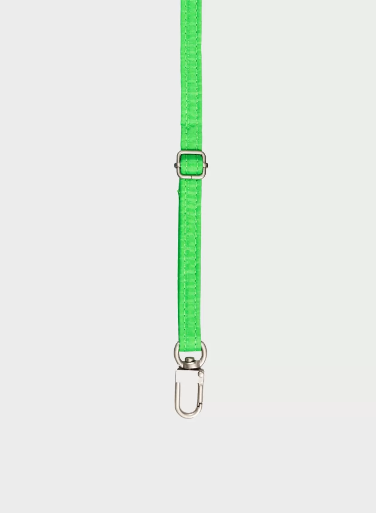 SUSAN BIJL Greenscreen< The New Strap