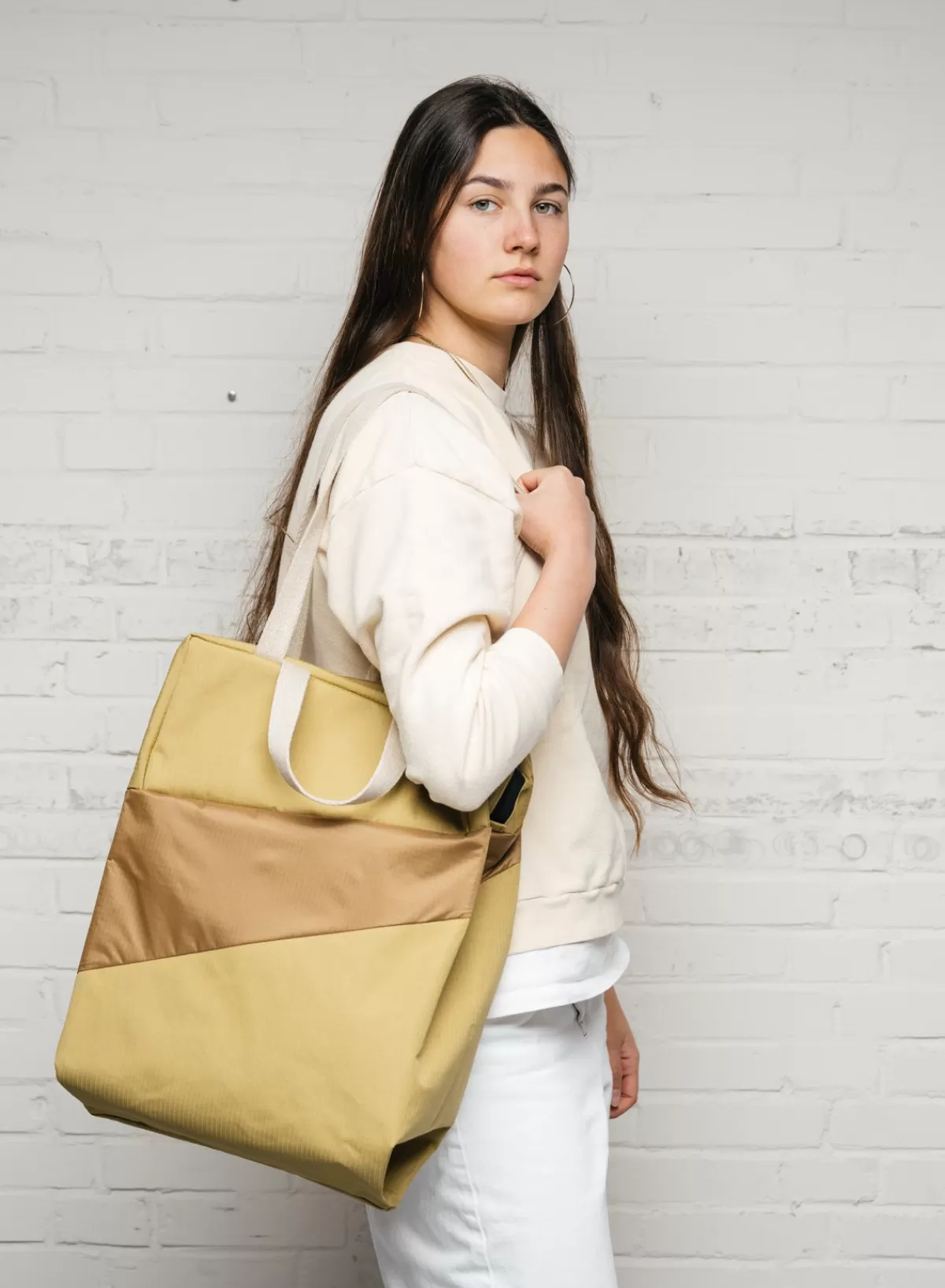 SUSAN BIJL Moss & Camel MEDIUM< The New Tote Bag