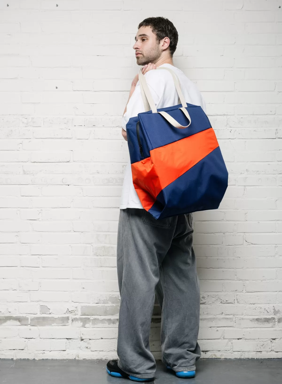 SUSAN BIJL Navy & Red Alert LARGE< The New Tote Bag