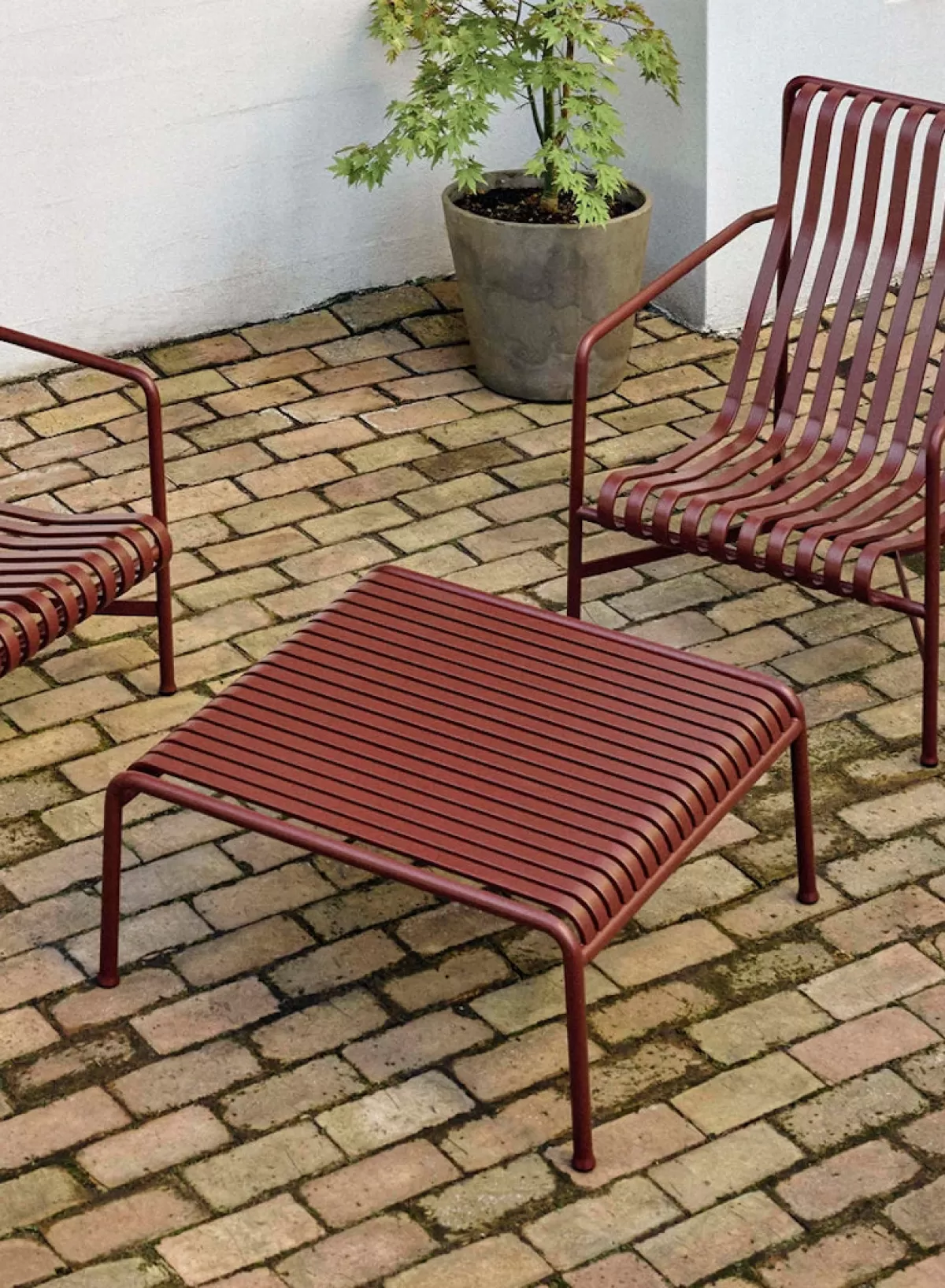 SUSAN BIJL Palissade Ottoman In Iron Red< Meubels