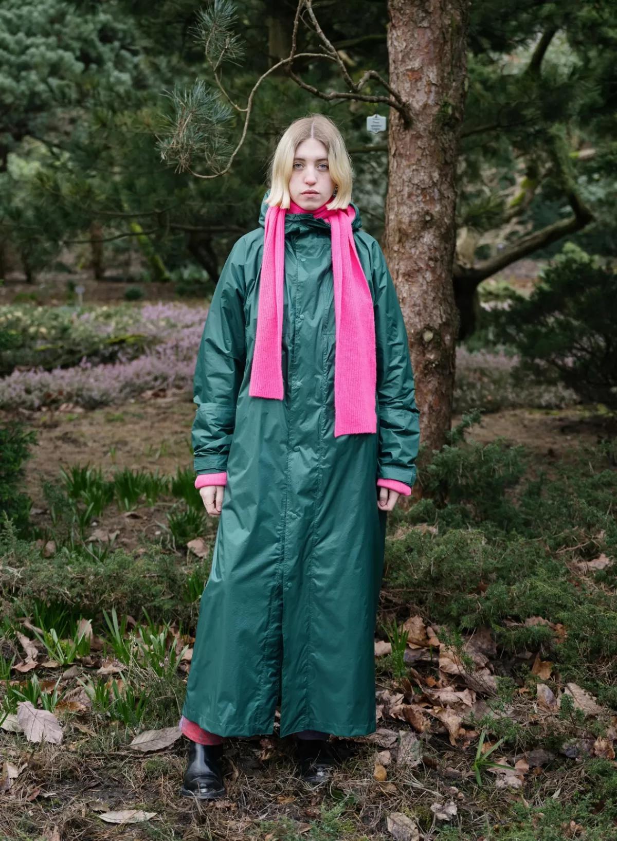 SUSAN BIJL < The New Raincoat