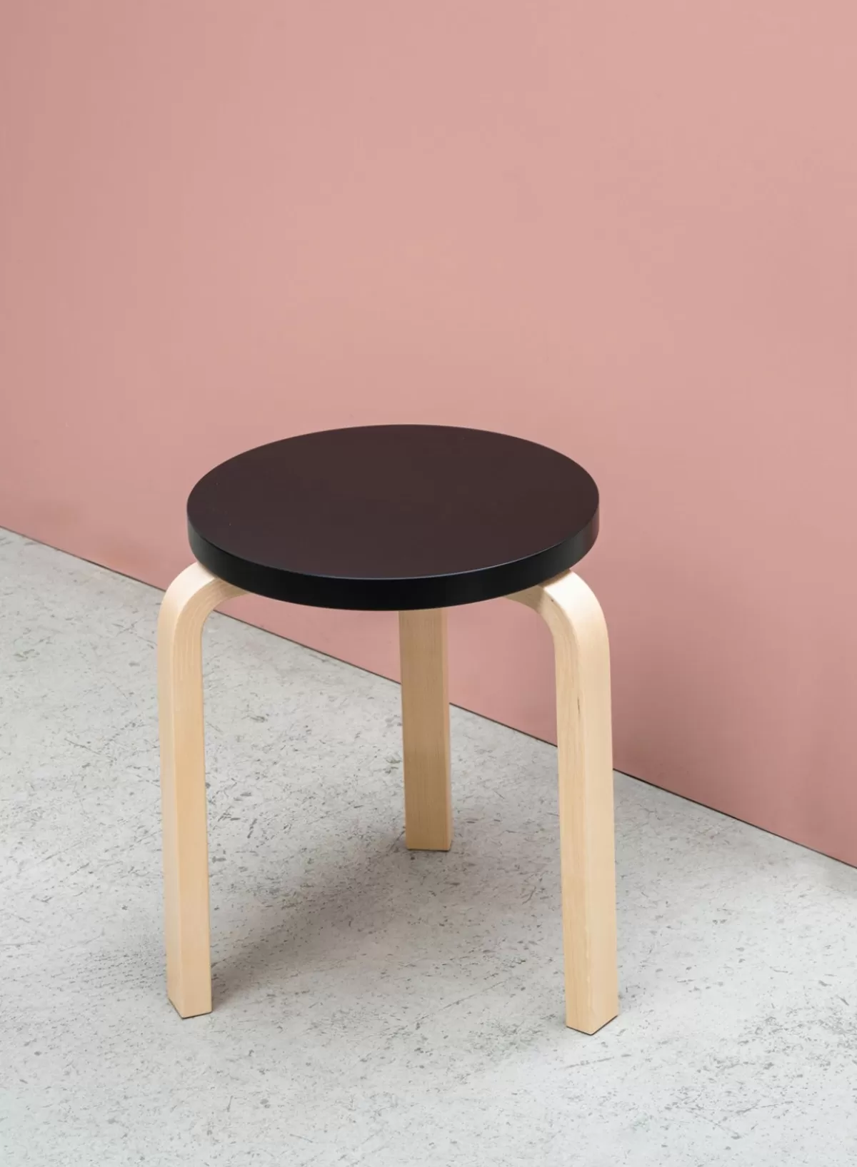 SUSAN BIJL Stool 60, Legs Birch, Seat Black< Meubels