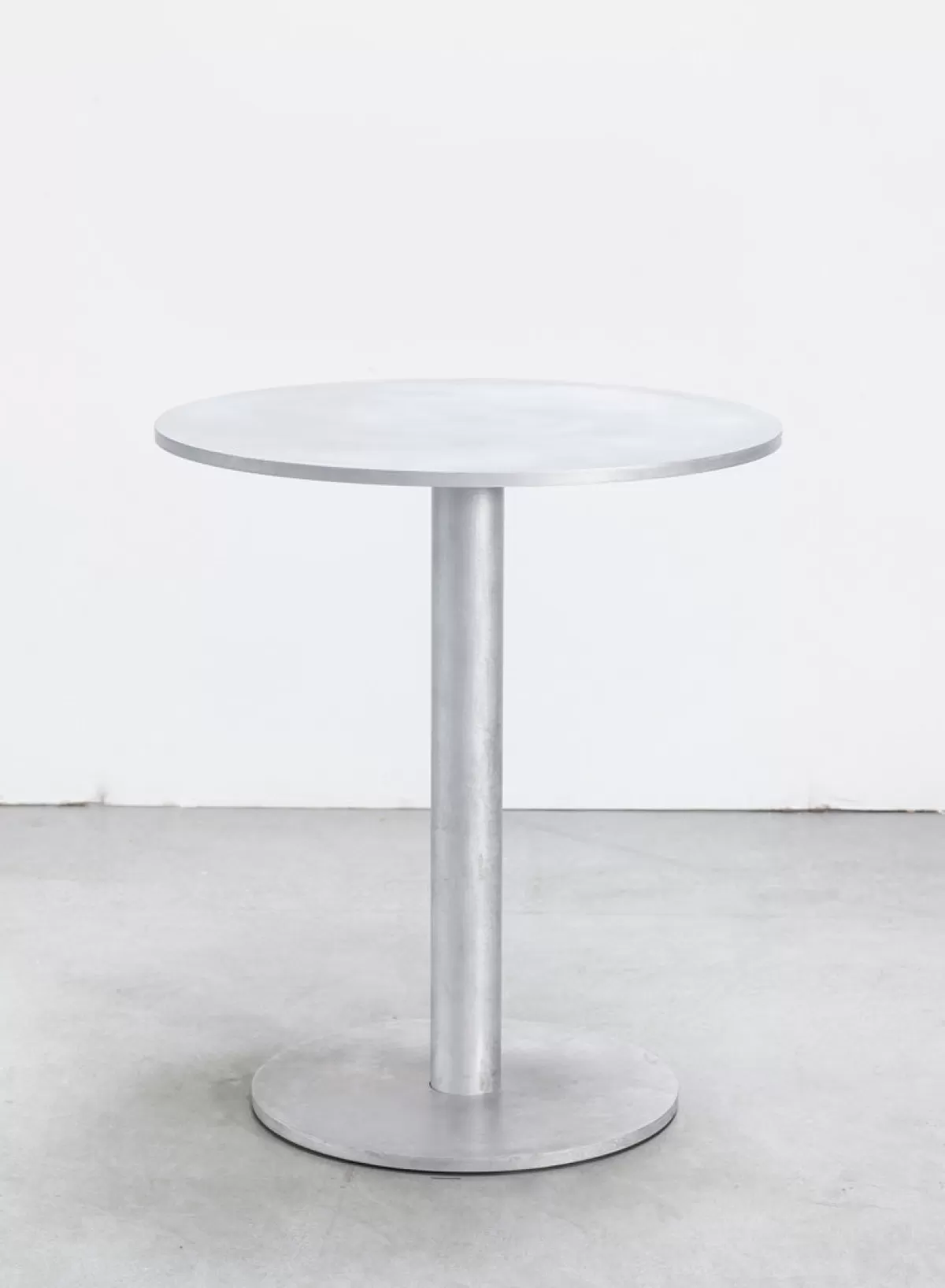 SUSAN BIJL Table Round, Aluminium< Meubels