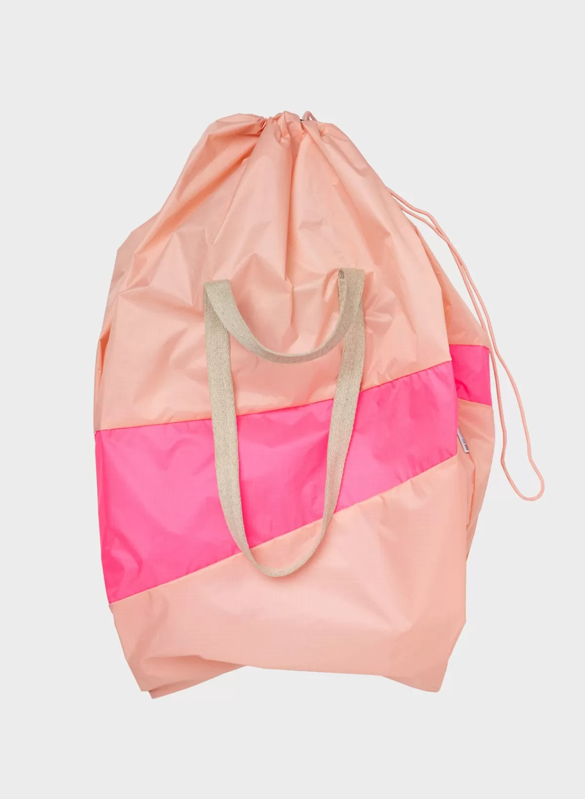 SUSAN BIJL Tone & Fluo Pink< The New Trash Bag